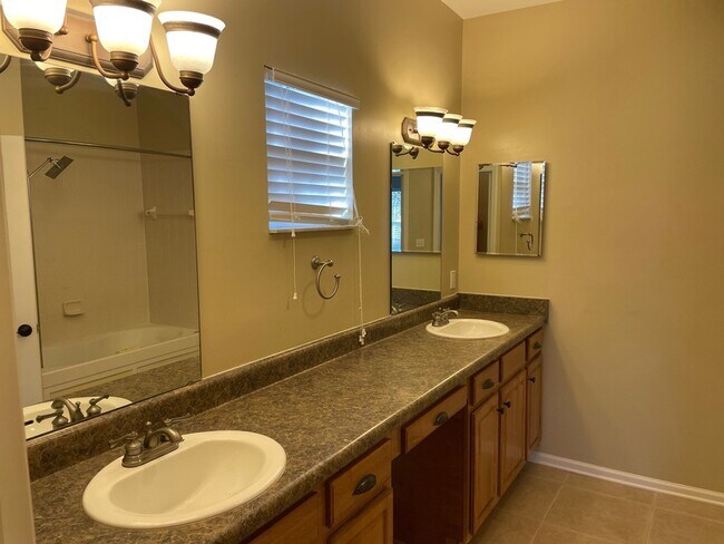 Building Photo - 1325 Stone Rd