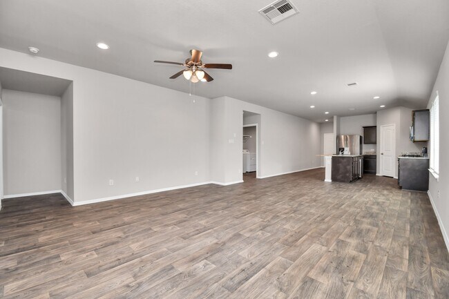 Building Photo - 9826 Laurel Lake Dr