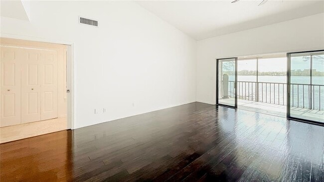 Building Photo - 660 Killarney Bay Ct