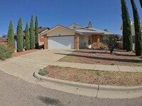 Building Photo - North Hills 3 Bed Refrig A/C!