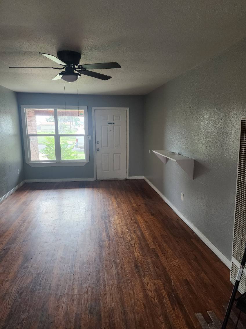 Building Photo - 2104 Date Ave