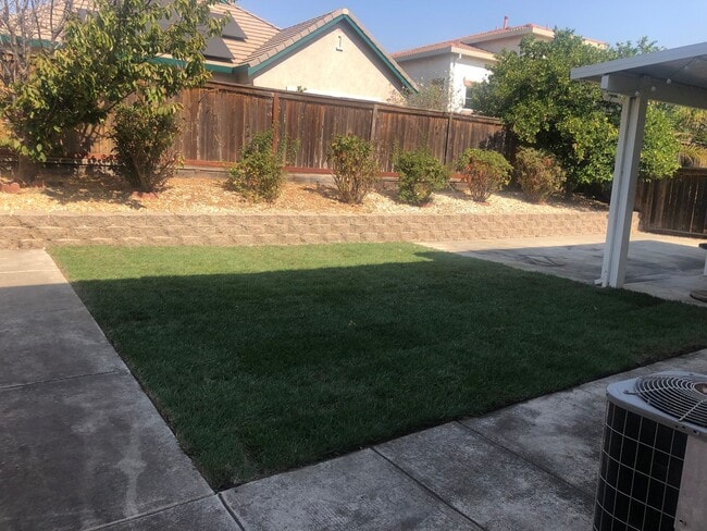 Building Photo - 2306 Campbell Cir