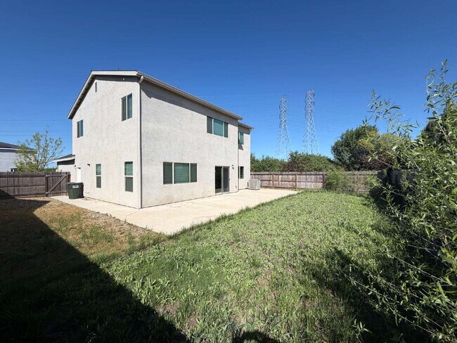 Building Photo - 2494 Valdes Dr