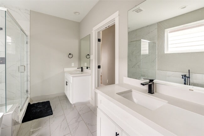 Building Photo - 4220 McKinley St