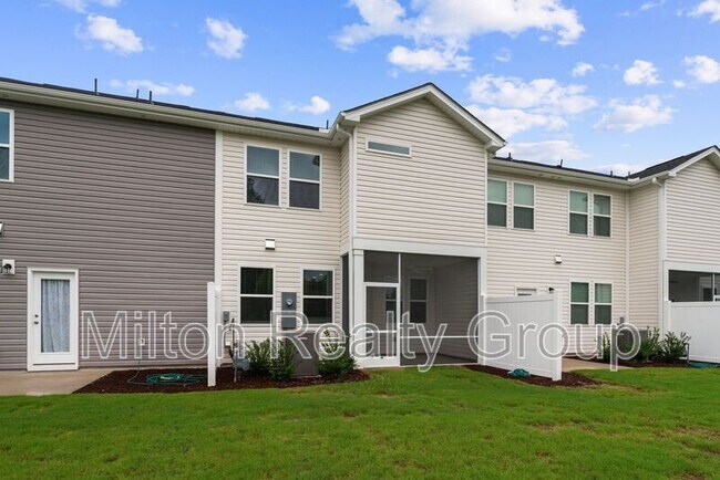 Building Photo - 71 Village Edge Dr