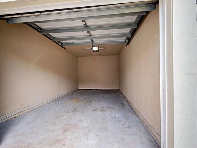 Building Photo - 5501 Rosehill Rd