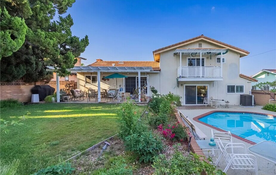 Building Photo - 14436 Shadybend Dr