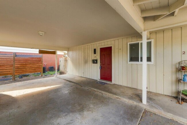 Building Photo - 2201 Lanier Dr