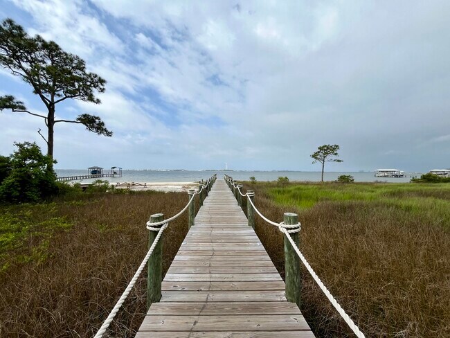 Building Photo - 220 Wynnehaven Beach Rd