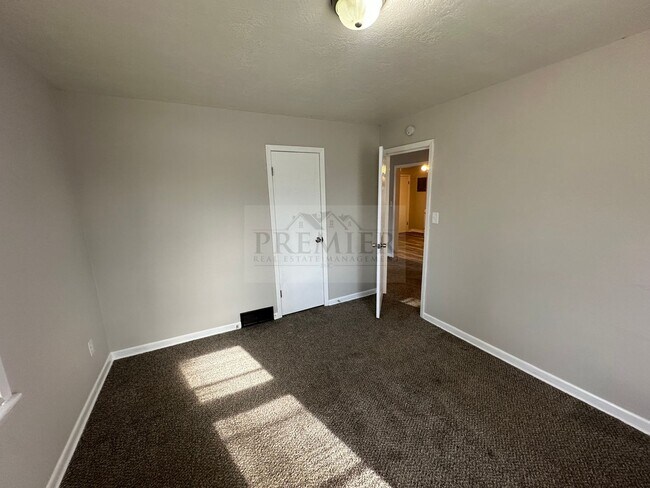 Building Photo - 107 S Arlington Ave