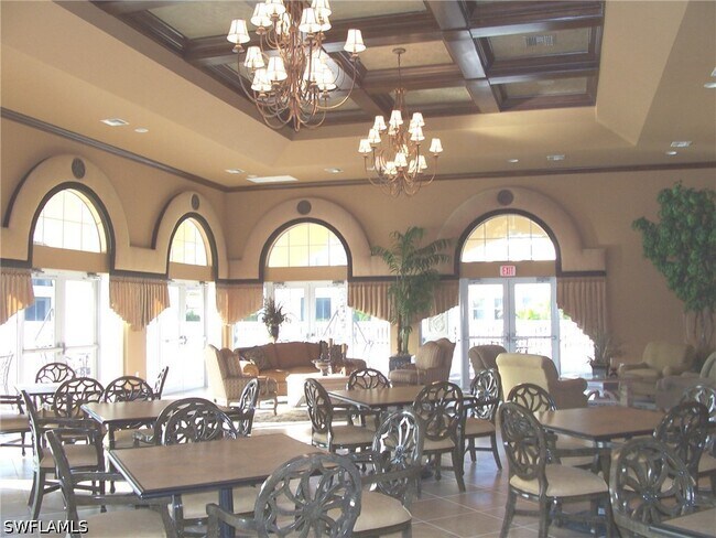 Building Photo - 580 Avellino Isles Cir