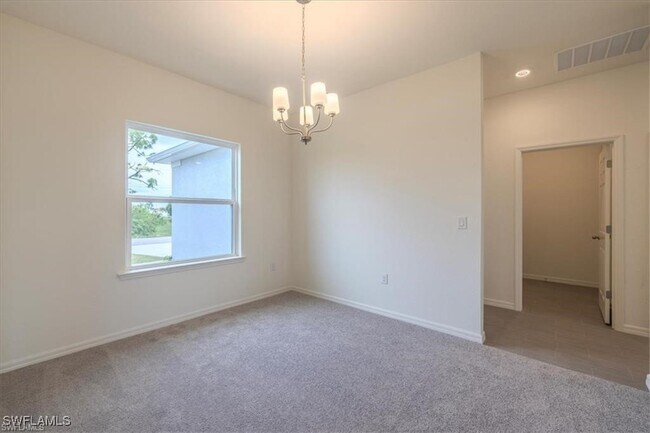 Building Photo - 4208 NE 15th Pl