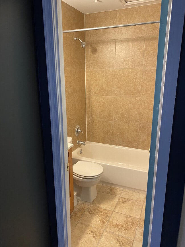 Building Photo - 1530 2nd St SW