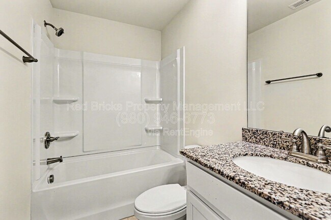 Building Photo - 3805 Yorkshire Pl