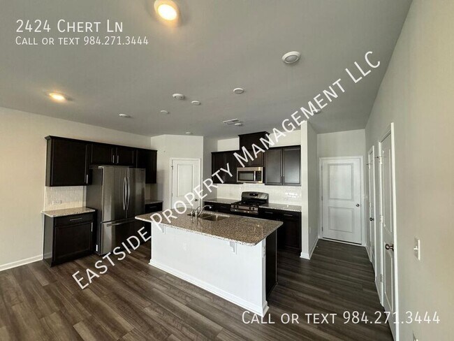 Building Photo - 2424 Chert Ln