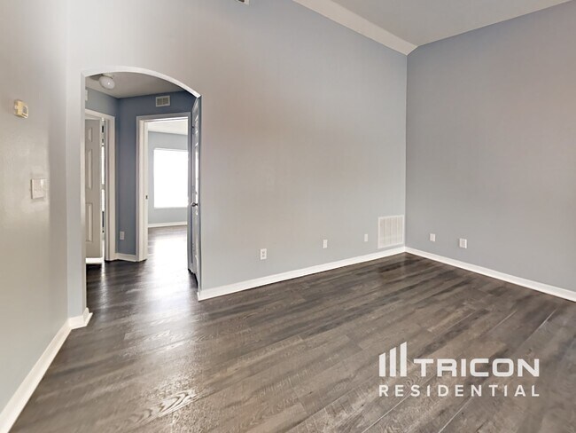 Building Photo - 7520 Oxford Garden Cir