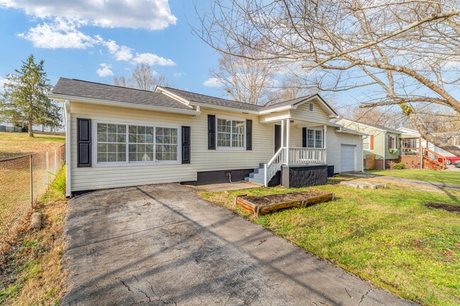 Building Photo - 2407 Webster Ct