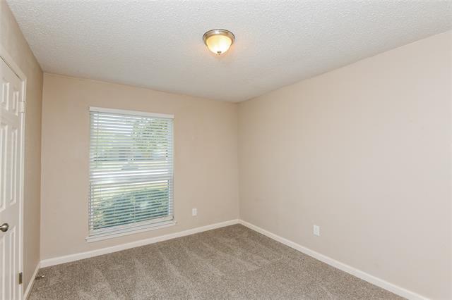 Building Photo - 1905 Christopher Dr