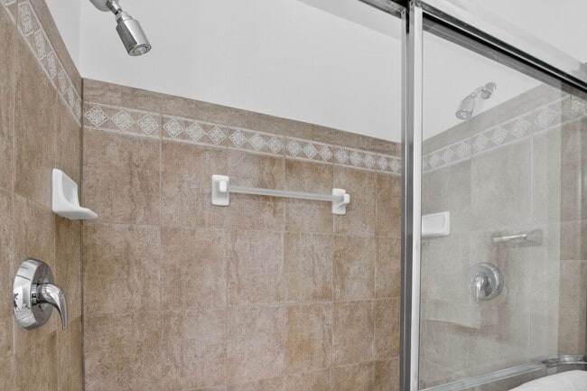 Building Photo - 23 Swanton Ln