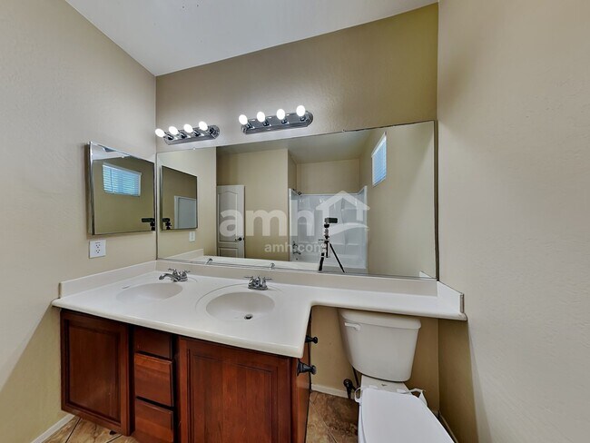 Building Photo - 7307 S 73rd Dr