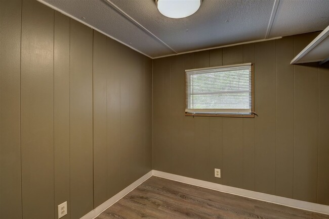 Building Photo - Nature at Your Back Door in this 3 Bedroom...