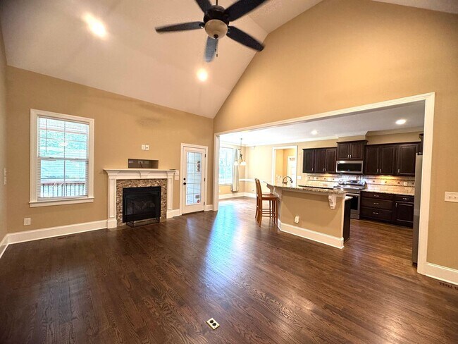 Building Photo - 3658 Pleasants Ridge Dr
