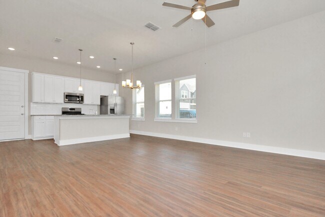 Building Photo - 739 Strawberry Pines Ct