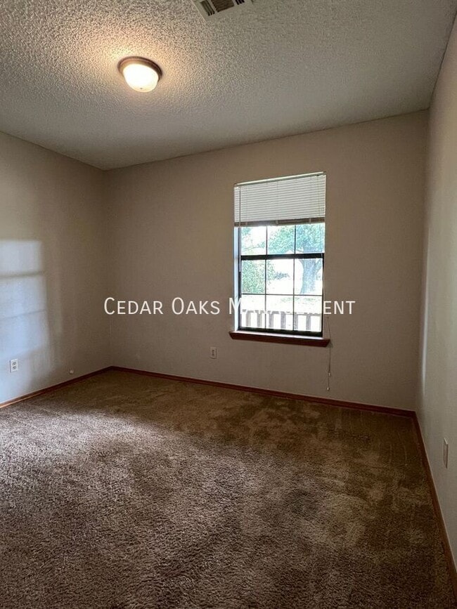 Building Photo - 300 S Ozark St