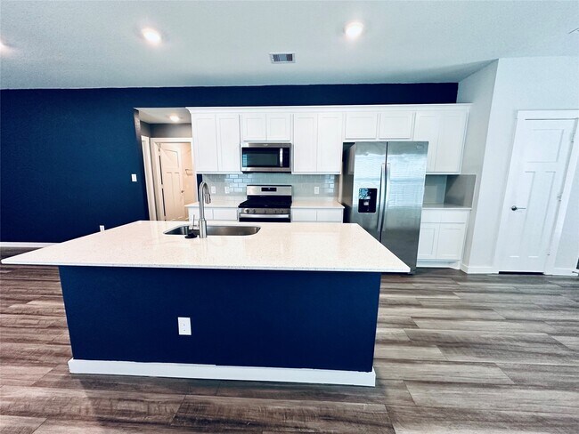 Building Photo - 1118 Amistad Lp