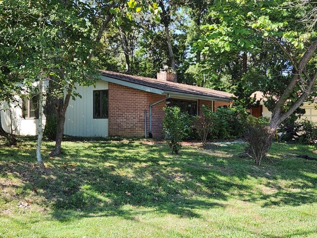 Building Photo - 13231 Lenfant Dr