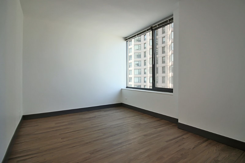 Building Photo - 488 E Ohio St