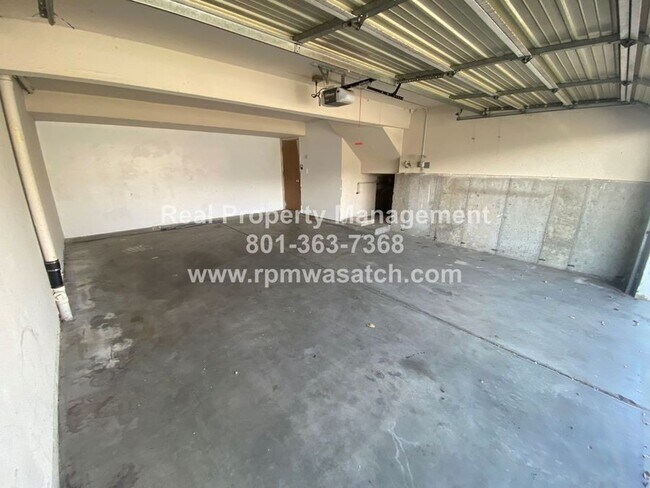 Building Photo - 4722 Xanadu Cir