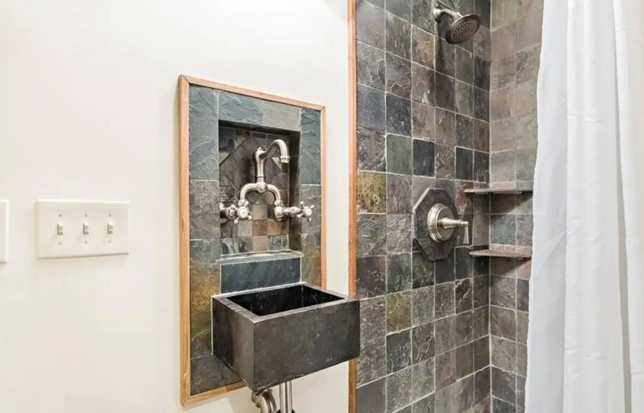 Building Photo - 17 Lincoln St