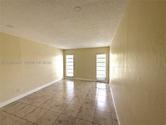Building Photo - 4848 NW 24th Ct