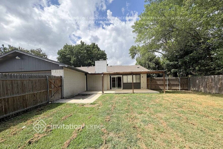 Building Photo - 1817 Butterfield Trail