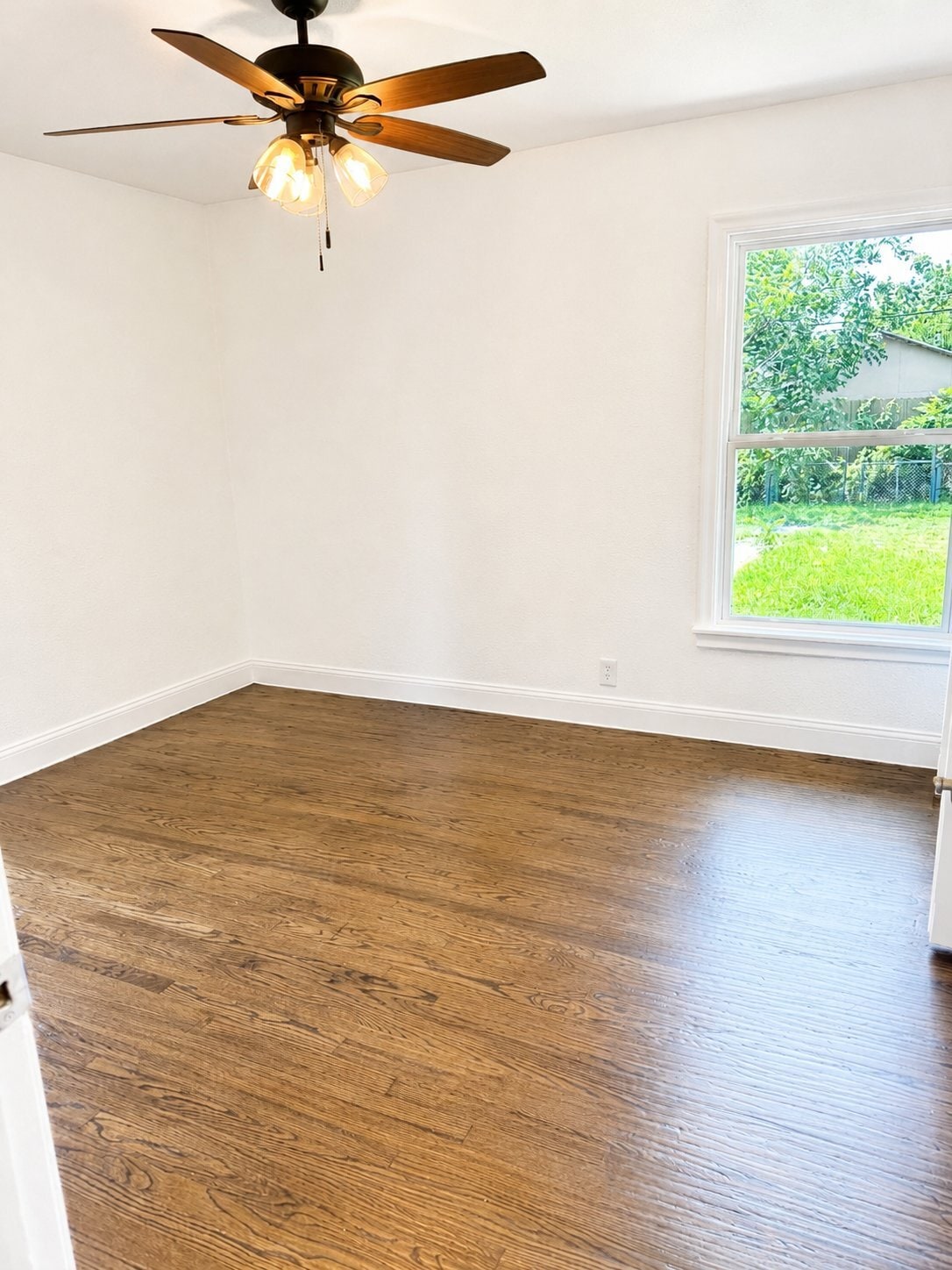 Building Photo - 2614 Tolosa Dr