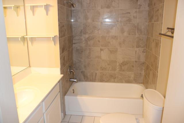 Building Photo - 11 Foxcroft Rd