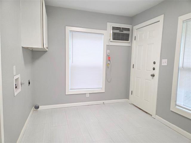 Building Photo - 2110 W Bond St