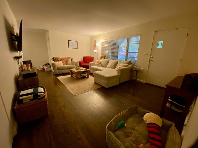 Building Photo - 7622-7624 MAIN STREET