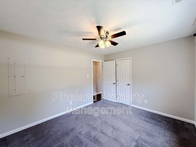 Building Photo - 1690 Clairborne Dr