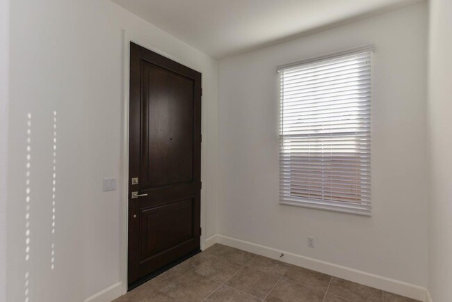 Building Photo - Irvine Single Family house 4bd/3ba Eastwoo...