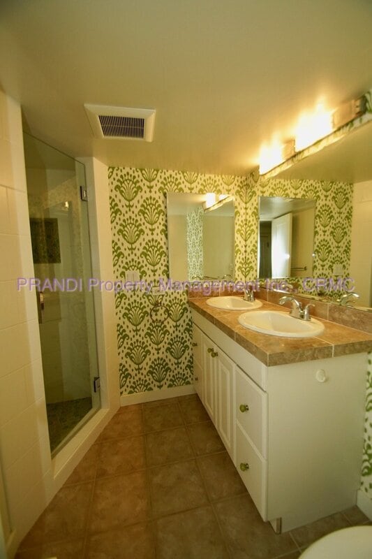Building Photo - 317 Montecito Dr