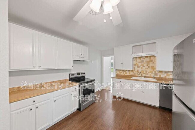 Building Photo - 5601 N Schilder Dr