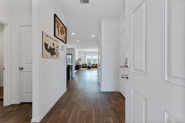 Building Photo - 21511 Violet Rdg Rd