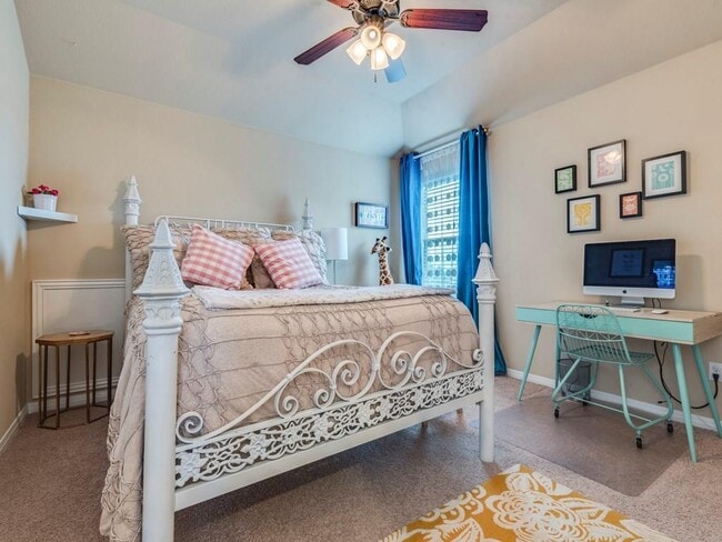 Building Photo - 2816 Canyon Valley Run