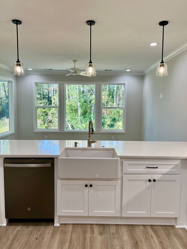 Building Photo - 3/2 brand new home!