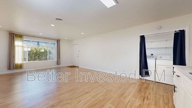 Building Photo - 866 Brigham Ave