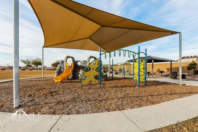 Building Photo - 35621 W San Capistrano Ave