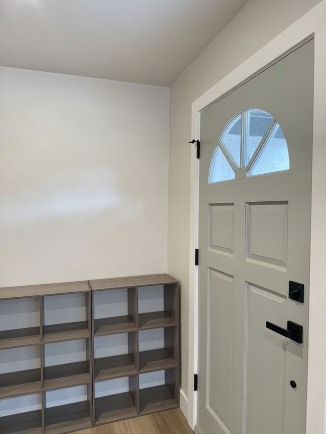 Building Photo - Completely Updated 4-Bedroom Home in Ogden!