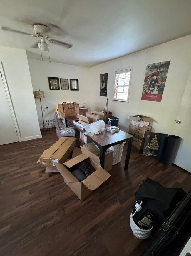 Building Photo - Historic 3 bedroom Home in downtown Clarks...